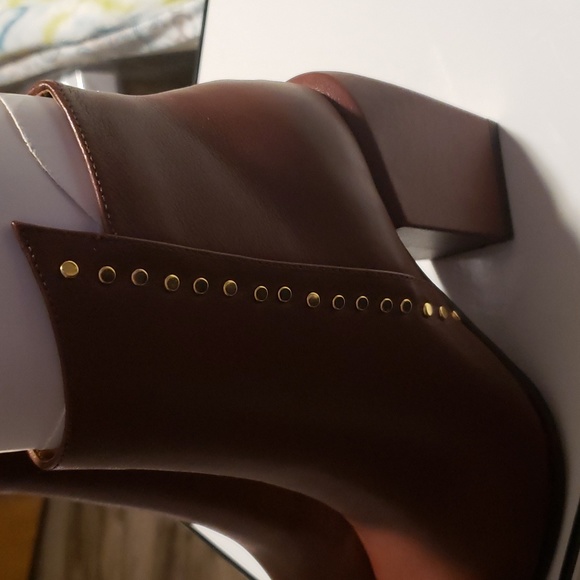 Ladies Allaswish Ankle Boots - Picture 2 of 9